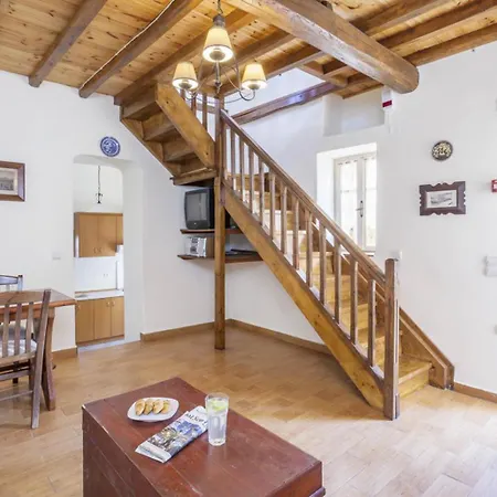 Antigoni Villa Alikias